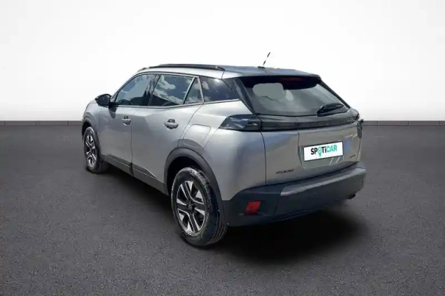Peugeot 2008 hybrid 110 e-dcs6 — photo 22