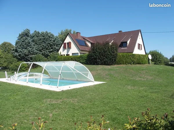 Maison 250 m2 terrain 23 ares piscine chauffée sauna jacuzzi