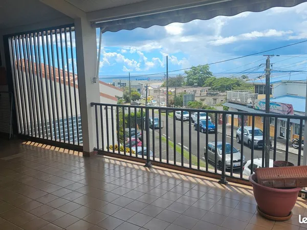 Local professionnel de 200 m² à Louer - Bellevue (Emplacement idéal)