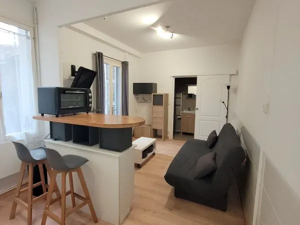 Studio meublé entièrement rénové