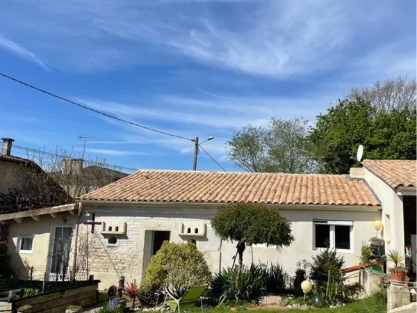 Chambre à louer pour étudiante