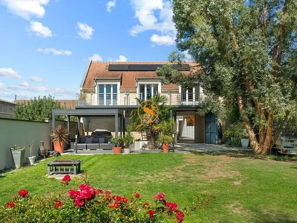 Maison 11 pièces 303 m²