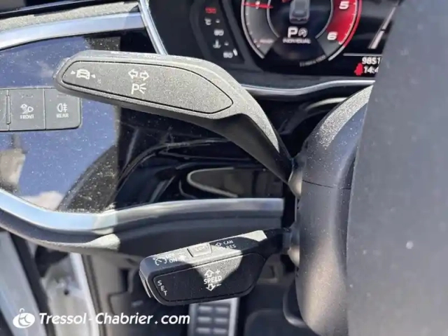 Audi Q3 35 tdi 150 ch s tronic 7 s line — photo 20