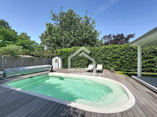 Saint Aubin de Médoc - Maison familiale avec piscine.