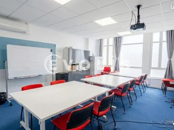 Bureau 50 m²