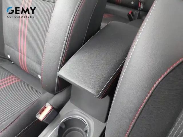 Renault Captur mild hybrid 140 — photo 74