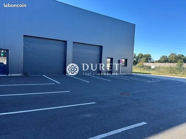 Local 262 m² Le Poiré-sur-Vie
