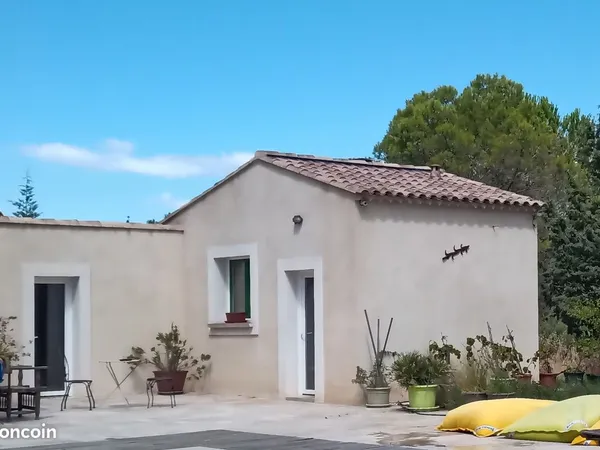 Studio meublé indépendant 49 m² - terrasse & jardin - calme absolu - Trets / Peynier