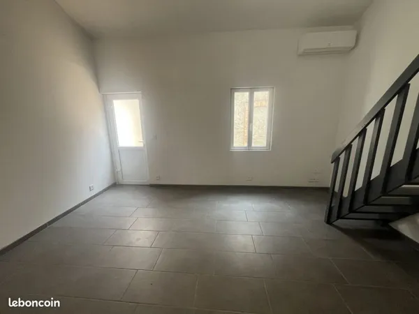 Local 40 m² Revel