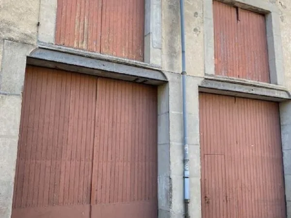CAVE 400 m² SUR 2 ETAGES AVEC TOIT TERRASSE