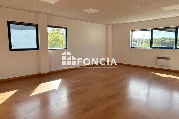 Bureaux 1 pièce 45 m²
