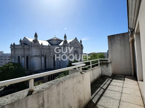 (Visite virtuelle) A vendre, appartement de type T5 de 113 m²