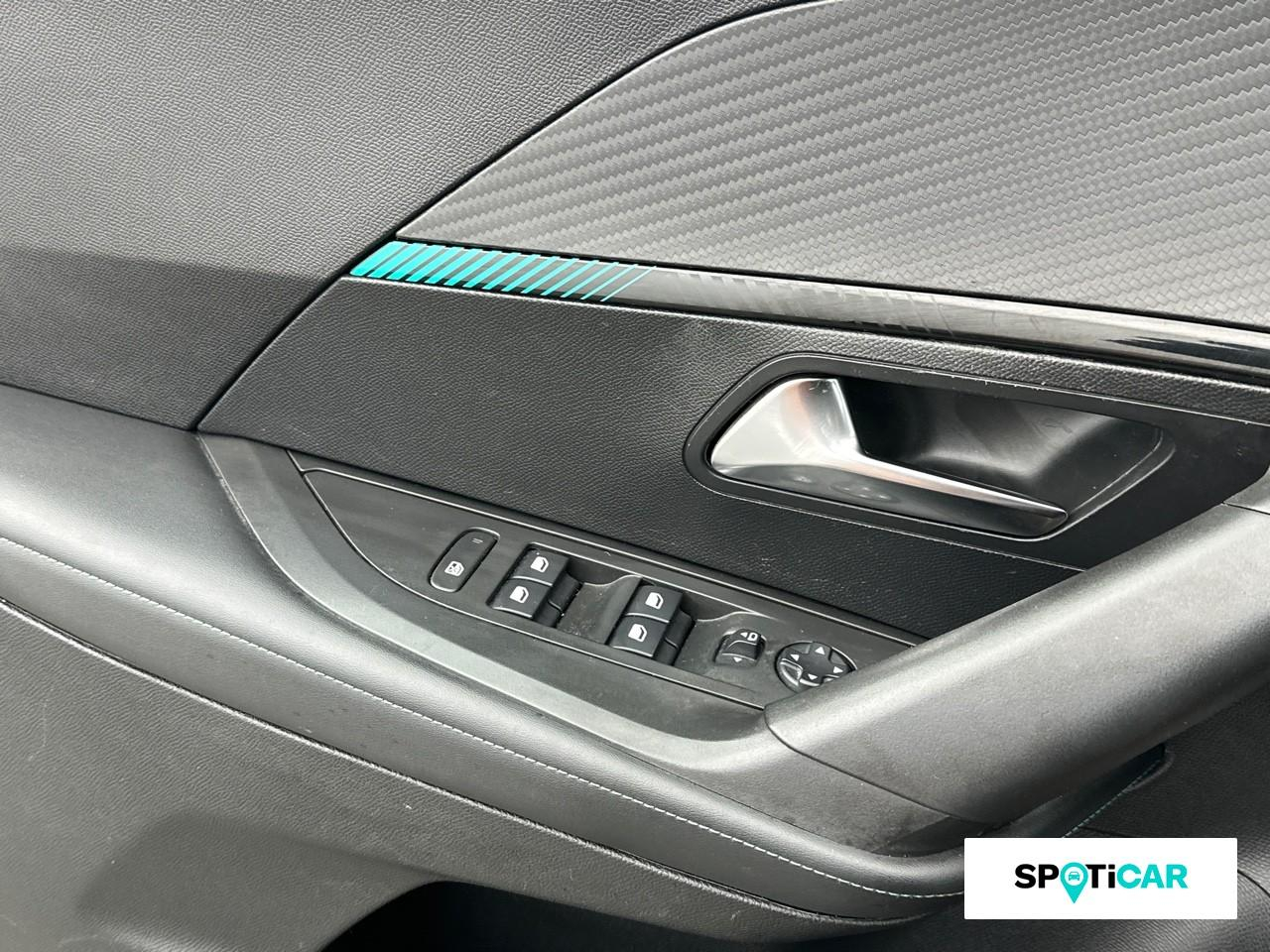 Peugeot 2008 1.2 puretech 100ch s&s allure pack — photo 16