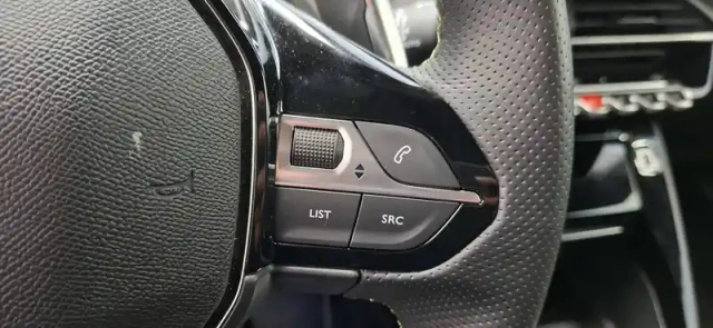 Peugeot 2008 hybrid 136 e-dcs6 — photo 73