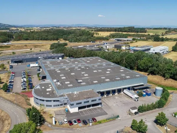 Entrepôt 10750 m²