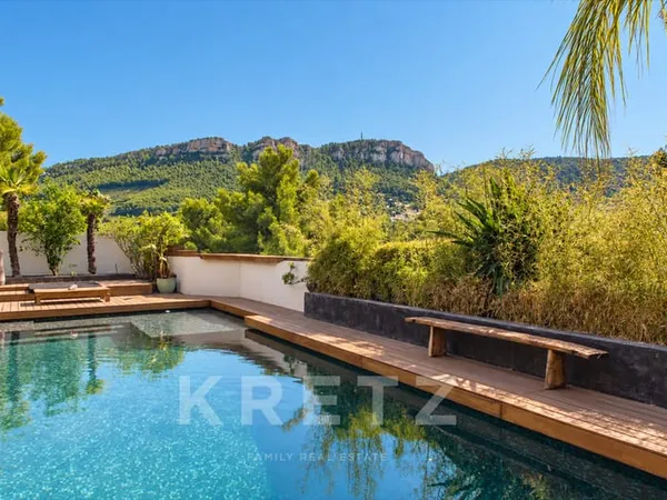 Villa 7 pièces 205 m²