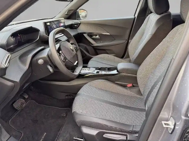 Peugeot 2008 electrique 54 kwh 156 ch — photo 11