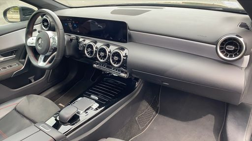 Mercedes Classe A 200 163 7G-DCT - Amg Line + – 2019 – 53175 km – Essence – Boîte Automatique — photo 34