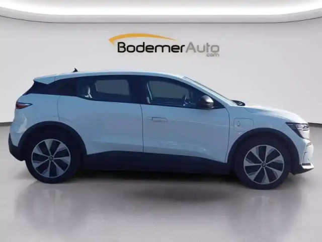 Renault Megane e-tech ev60 130ch super charge — photo 6