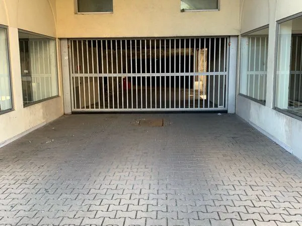 Rare Parking couvert et sécurisé à BORDEAUX