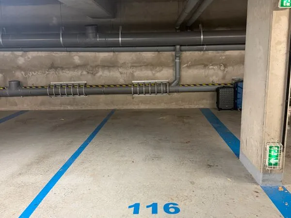 Place de parking sécurisée en sous-sol - RER B Laplace - Arcueil