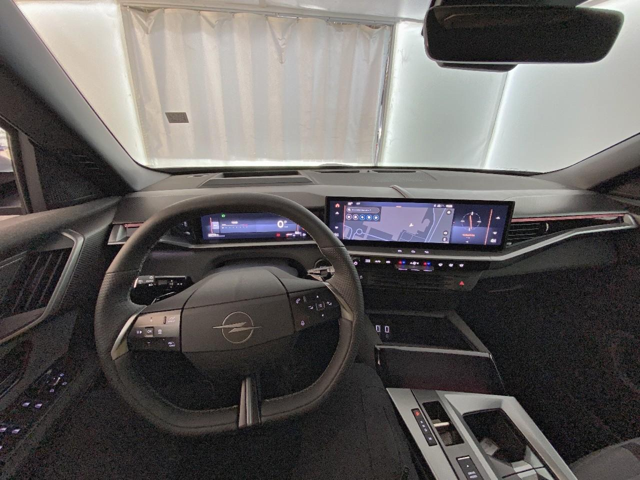Opel Grandland 1.2 turbo hybrid 145 ch e-dct6 gs — photo 12