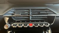 Peugeot 2008 1.2 PureTech 130ch S&S Allure Pack EAT8 — photo 26