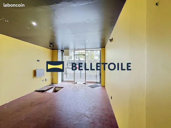 Local commercial 127 m²
