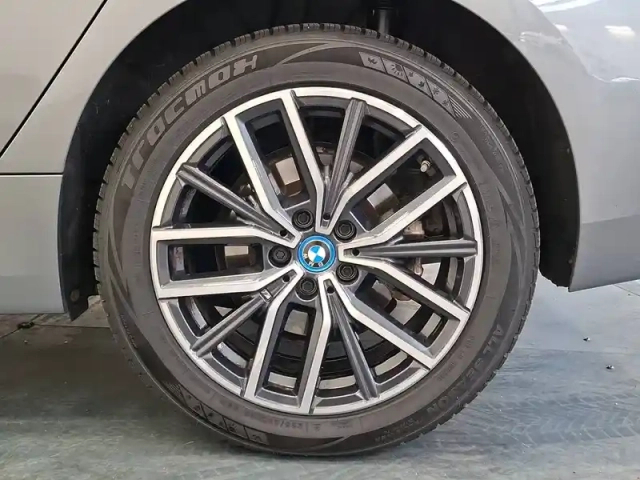 Bmw Serie 2 active tourer 225e xdrive 245 ch dkg7 — photo 9