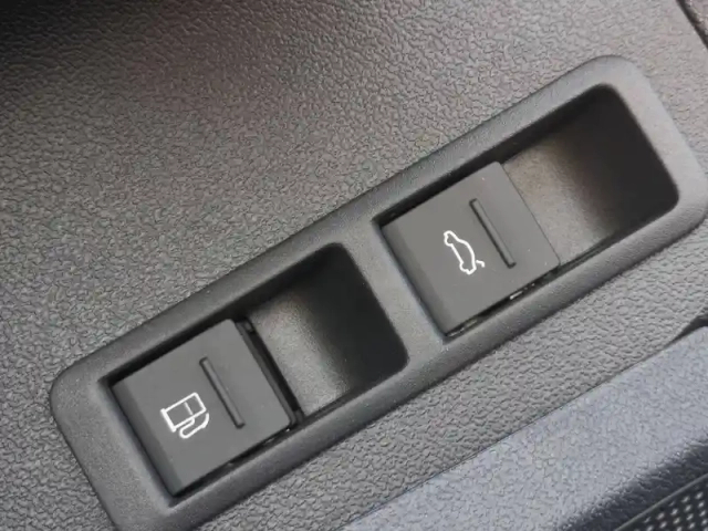 Audi A3 allstreet 40 tfsi e hybride rechargeable 204 s tronic 6 — photo 21