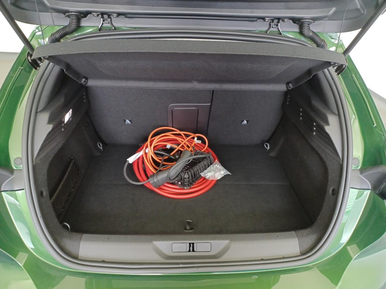 Peugeot 308 electrique 54 kwh 156ch allure — photo 6