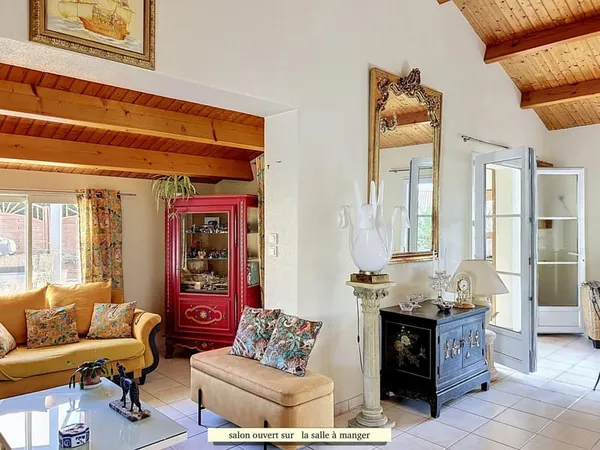 Plain pied -proche bourg-3 chambres-jardin -confort