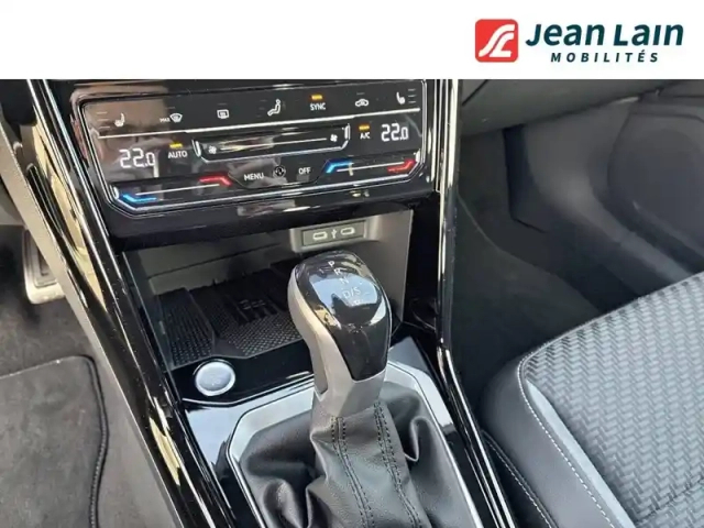 Volkswagen T-Roc cabriolet 1.5 tsi evo2 150 start/stop dsg7 — photo 13