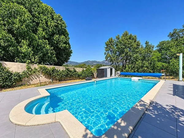 Maison de plain-pied 5 pièces 122 m²