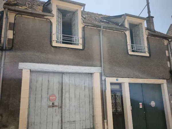 Appartement avec garage en centre-ville de la Charité-sur-Loire (58400)