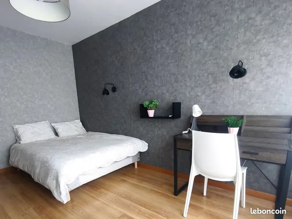 Chambre privée - Proche Université Cergy-Pontoise,ESSEC,INSPE,ESMC,CY TECH - RER A Cergy-Préfecture 
