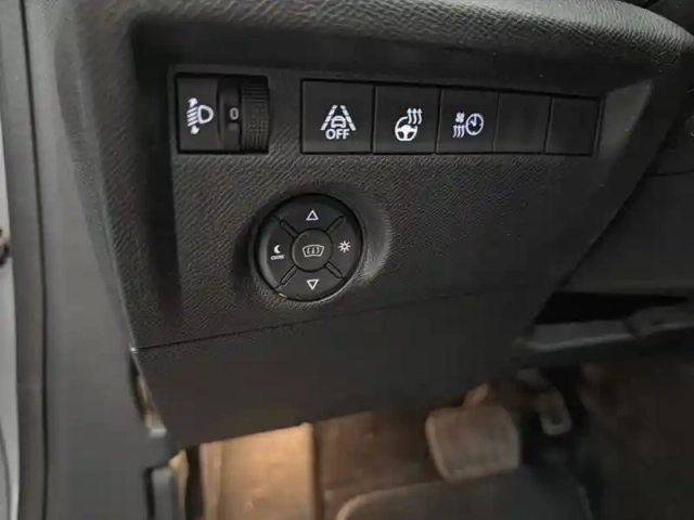 Citroën C4 e- 136 ch automatique — photo 15