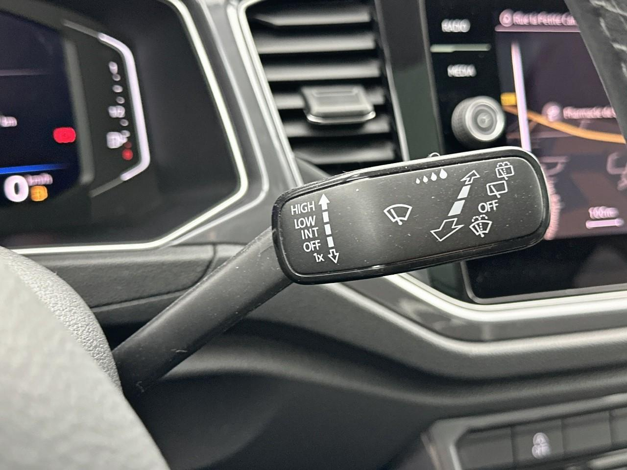 Volkswagen T-Roc 2.0 tdi 150 start/stop dsg7 carat exclusive — photo 18