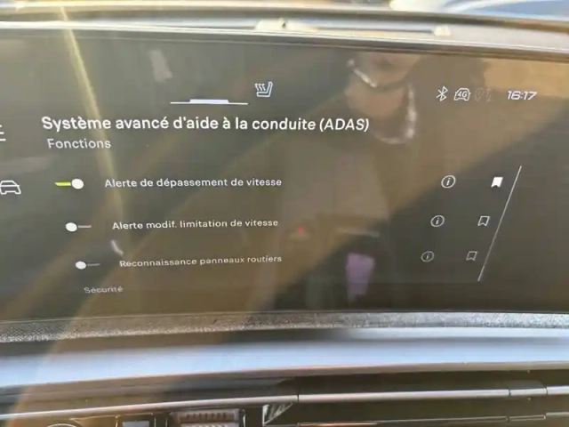 Peugeot 3008 hybrid 145 e-dcs6 — photo 60