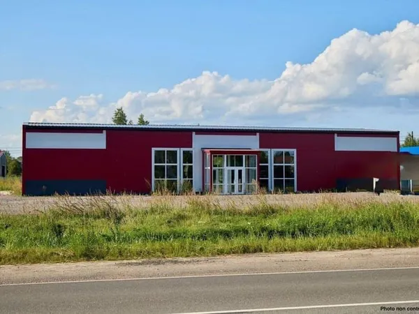 Local commercial 1352 m²
