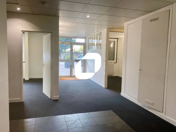 Bureaux 365 m²