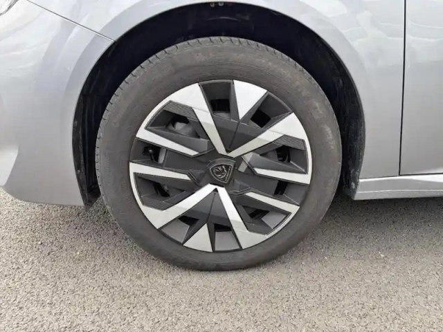 Peugeot 208 hybrid 100 e-dcs6 style — photo 15