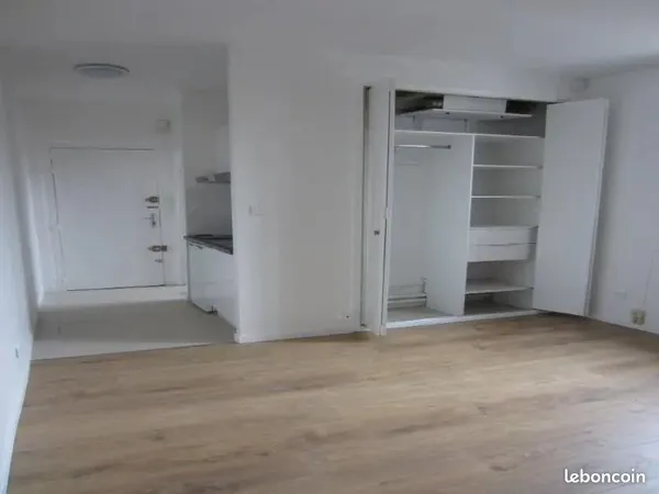 Studio 1 pièce 20 m²
