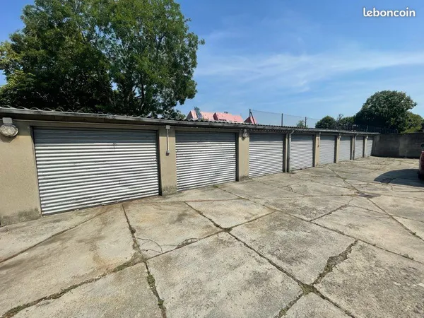 Box / Garage à louer Neuilly-sur-Marne - 13 à 15+ m² - sécurisé