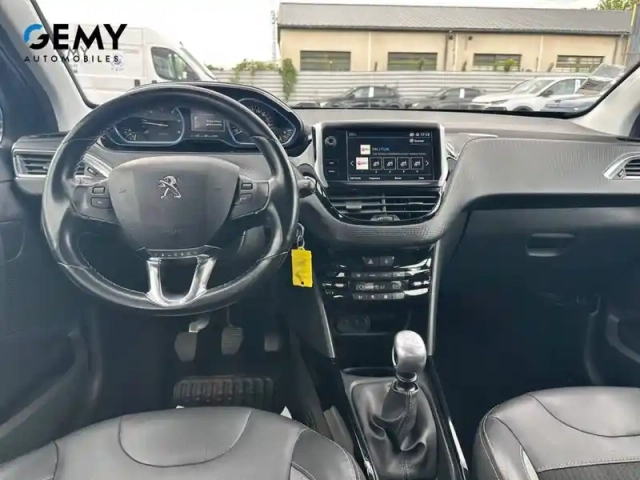Peugeot 2008 bluehdi 100ch s&amp;s bvm5 — photo 8