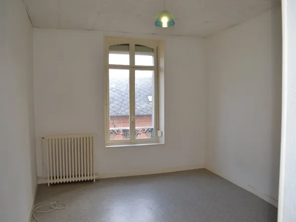 ABBEVILLE CENTRE - location STUDIO 23m² très calme
