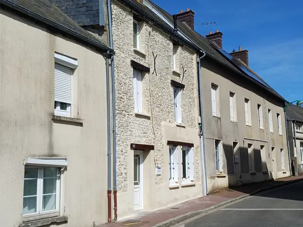 Maison de village en pierre à vendre 142 000