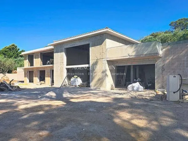 Maison 7 pièces 207 m²
