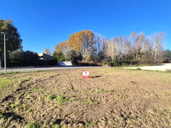 Terrain 525 m²