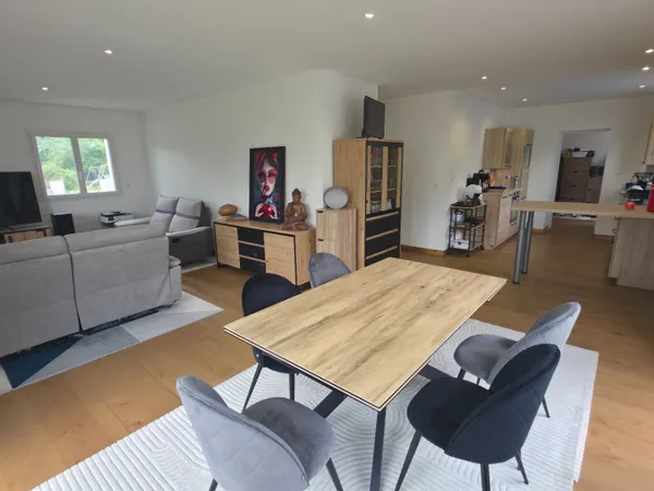 BESNE maison contemporaine moderne VIE DE PLAIN PIED et familiale 5 chambres 2 sde 1 sdb 2 wc cuisin
